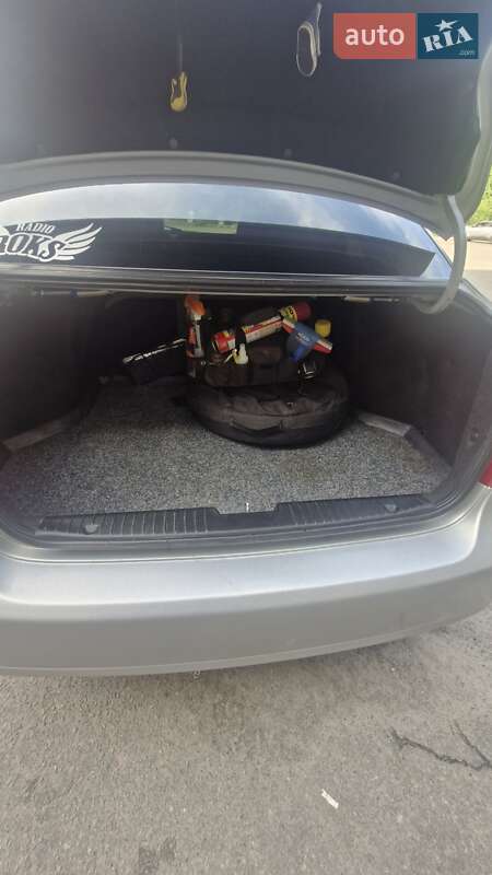 Седан Chevrolet Lacetti 2005 в Дніпрі