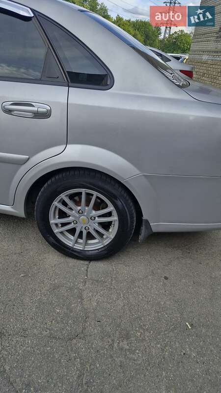 Седан Chevrolet Lacetti 2005 в Дніпрі