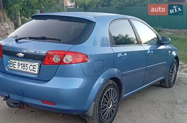 Хэтчбек Chevrolet Lacetti 2005 в Первомайске