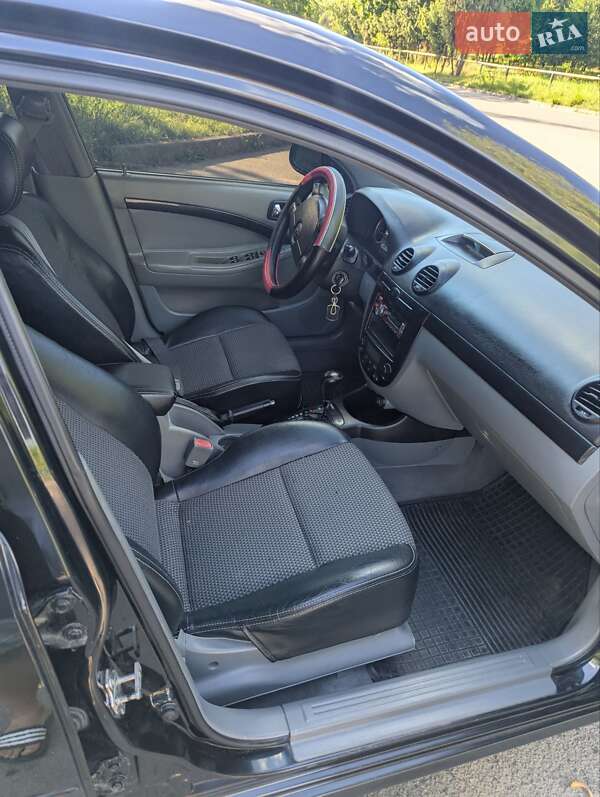 Хэтчбек Chevrolet Lacetti 2009 в Ровно