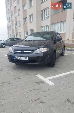 Хэтчбек Chevrolet Lacetti 2005 в Хмельницком