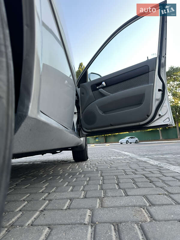 Седан Chevrolet Lacetti 2004 в Одессе фото 15 Седан Chevrolet Lacetti 2004 в Одессе