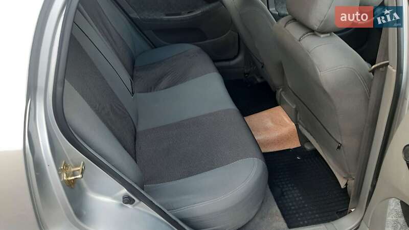 Хэтчбек Chevrolet Lacetti 2004 в Гнивани фото 3 Хэтчбек Chevrolet Lacetti 2004 в Гнивани
