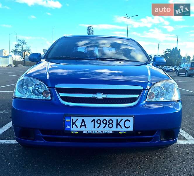 Седан Chevrolet Lacetti 2011 в Киеве
