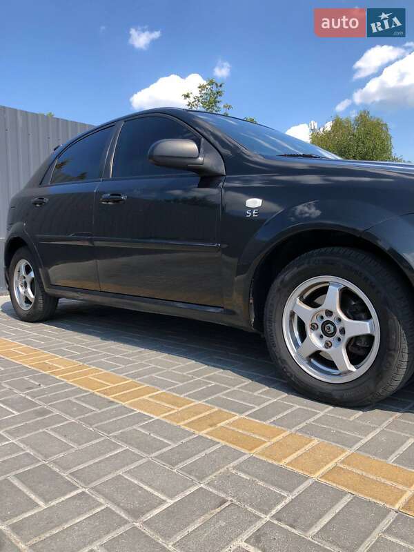 Хетчбек Chevrolet Lacetti 2008 в Обухові