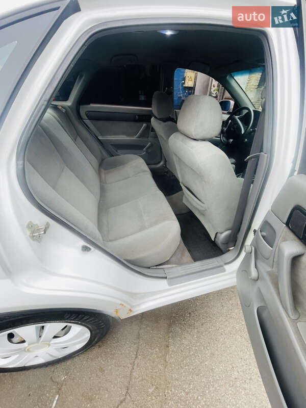 Седан Chevrolet Lacetti 2011 в Киеве