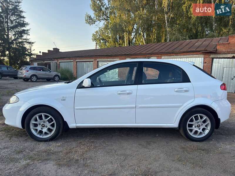 Хэтчбек Chevrolet Lacetti 2009 в Ахтырке