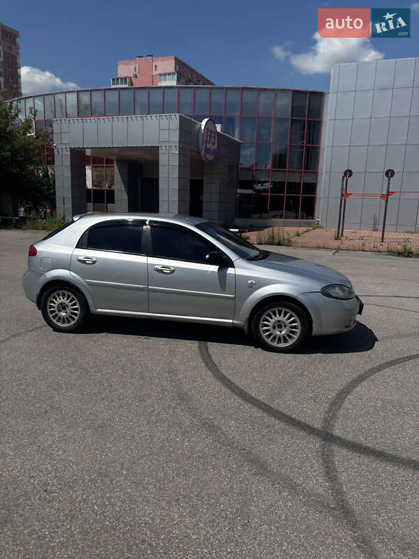 Хэтчбек Chevrolet Lacetti 2006 в Харькове фото 3 Хэтчбек Chevrolet Lacetti 2006 в Харькове