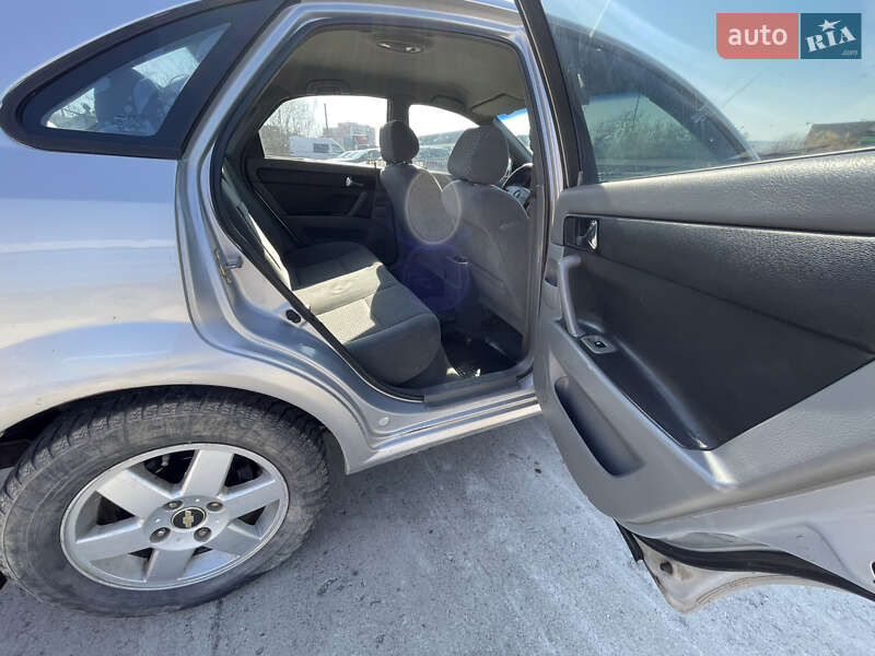 Седан Chevrolet Lacetti 2004 в Солотвині