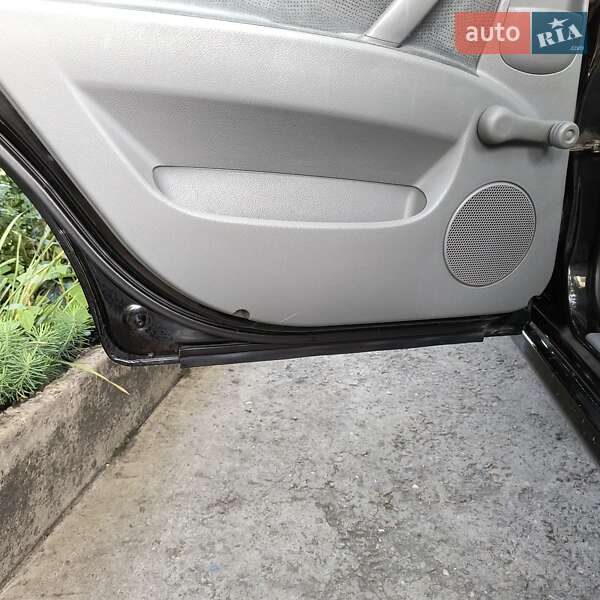 Седан Chevrolet Lacetti 2005 в Запорожье фото 11 Седан Chevrolet Lacetti 2005 в Запорожье