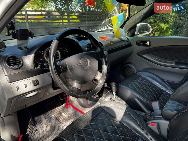 Хэтчбек Chevrolet Lacetti 2008 в Киеве фото 11 Хэтчбек Chevrolet Lacetti 2008 в Киеве