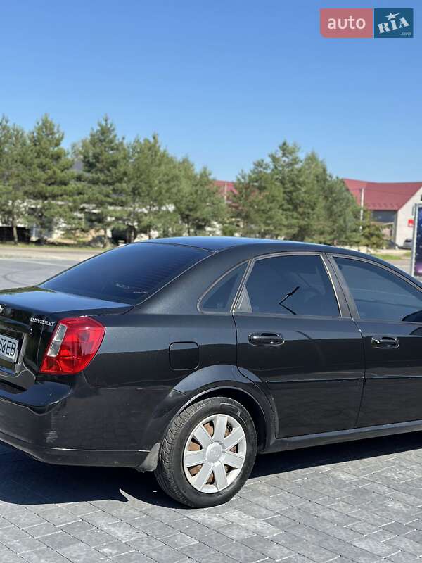 Седан Chevrolet Lacetti 2008 в Львові