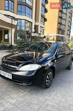 Хетчбек Chevrolet Lacetti 2011 в Софіївській Борщагівці