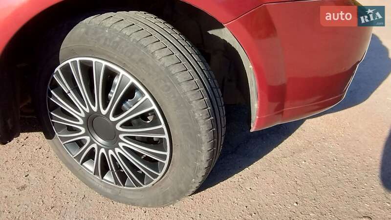 Седан Chevrolet Lacetti 2004 в Ніжині