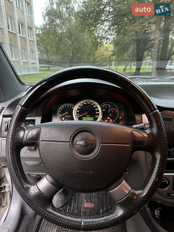 Седан Chevrolet Lacetti 2006 в Львове