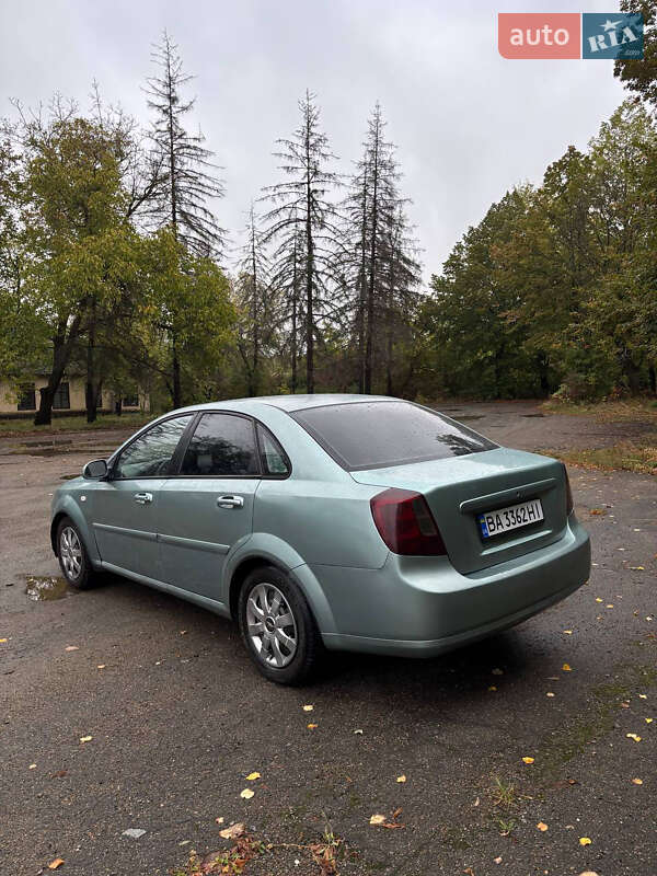 Седан Chevrolet Lacetti 2004 в Києві