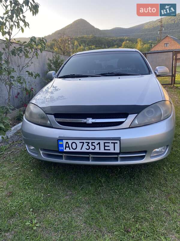 Хэтчбек Chevrolet Lacetti 2005 в Хусте фото 5 Хэтчбек Chevrolet Lacetti 2005 в Хусте