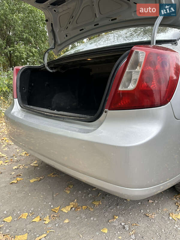 Седан Chevrolet Lacetti 2006 в Днепре