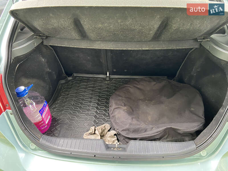 Хэтчбек Chevrolet Lacetti 2008 в Харькове