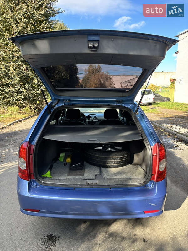 Универсал Chevrolet Lacetti 2005 в Киеве фото 30 Универсал Chevrolet Lacetti 2005 в Киеве