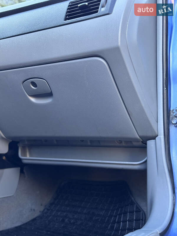 Седан Chevrolet Lacetti 2005 в Чернігові