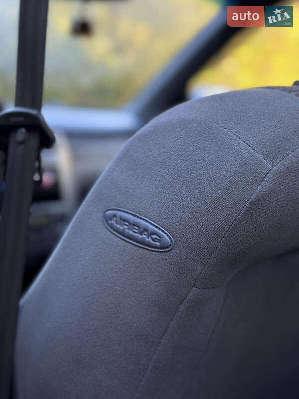 Седан Chevrolet Lacetti 2005 в Чернігові