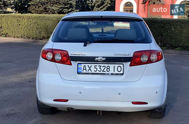 Хэтчбек Chevrolet Lacetti 2005 в  фото 5 Хэтчбек Chevrolet Lacetti 2005 в