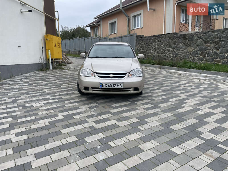 Седан Chevrolet Lacetti 2010 в Хмельницькому