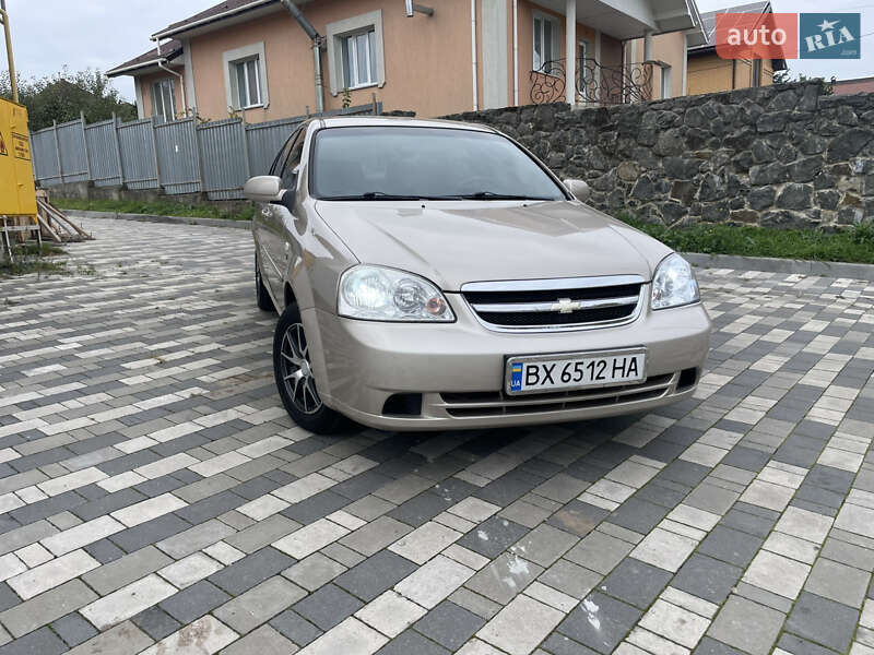 Седан Chevrolet Lacetti 2010 в Хмельницькому