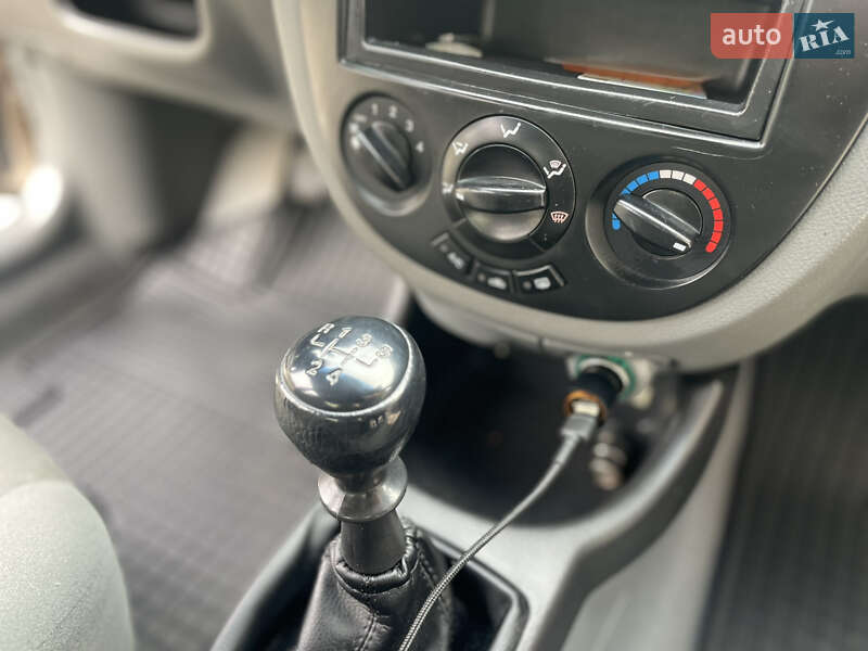 Седан Chevrolet Lacetti 2010 в Хмельницькому
