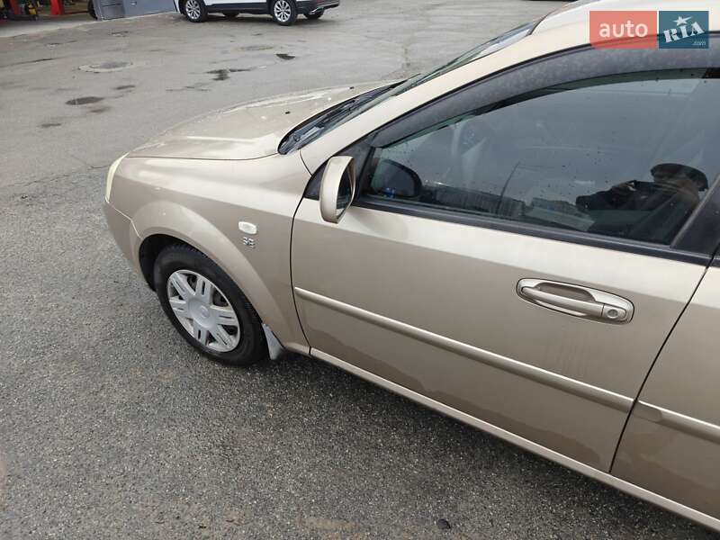 Седан Chevrolet Lacetti 2005 в Києві