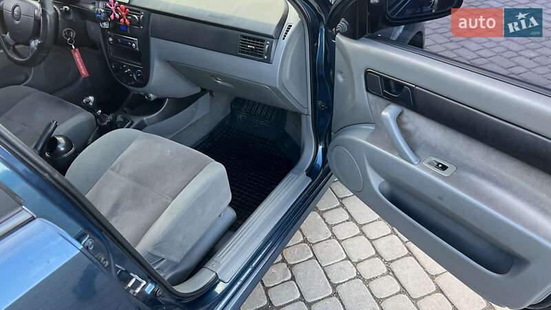 Седан Chevrolet Lacetti 2007 в Львове