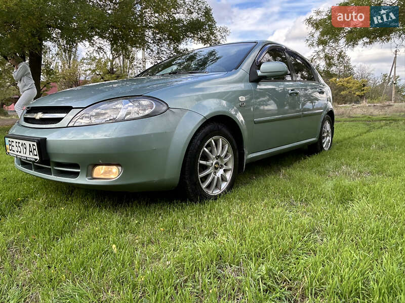 Хетчбек Chevrolet Lacetti 2006 в Миколаєві
