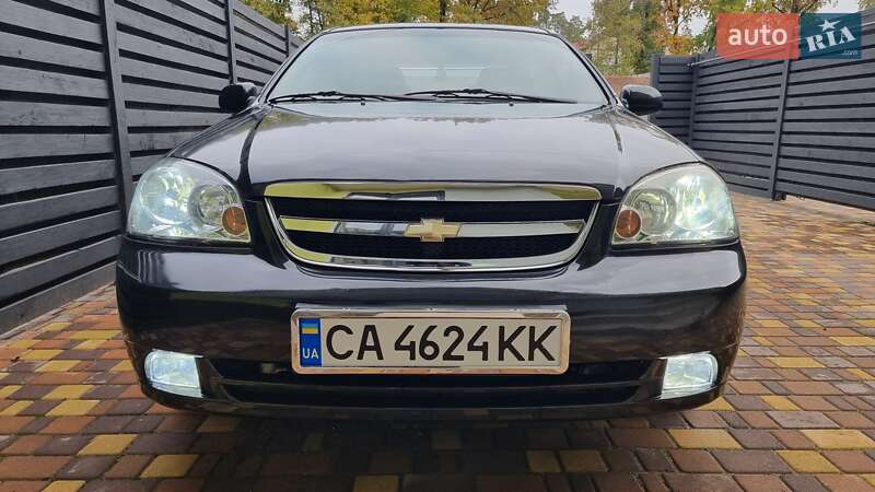 Седан Chevrolet Lacetti 2004 в Киеве