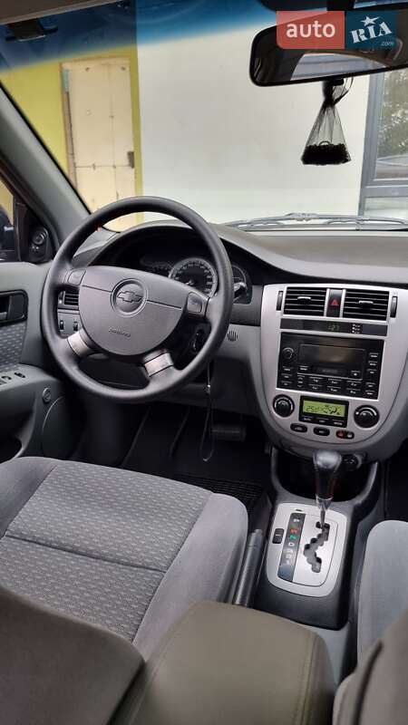 Седан Chevrolet Lacetti 2004 в Киеве