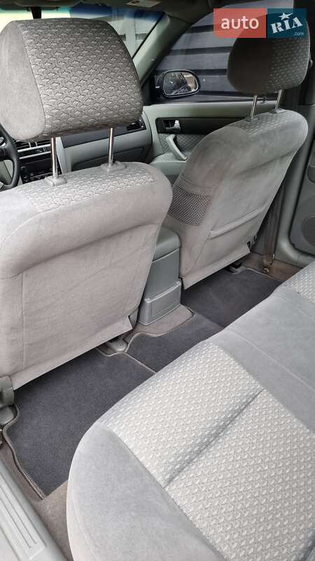 Седан Chevrolet Lacetti 2004 в Киеве