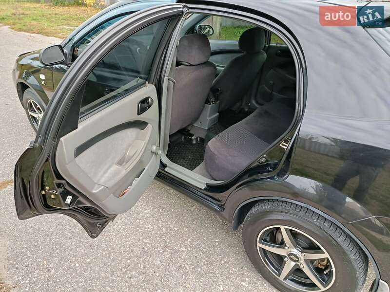 Хэтчбек Chevrolet Lacetti 2005 в Харькове