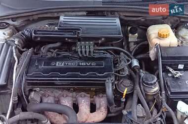 Седан Chevrolet Lacetti 2004 в  фото 8 Седан Chevrolet Lacetti 2004 в