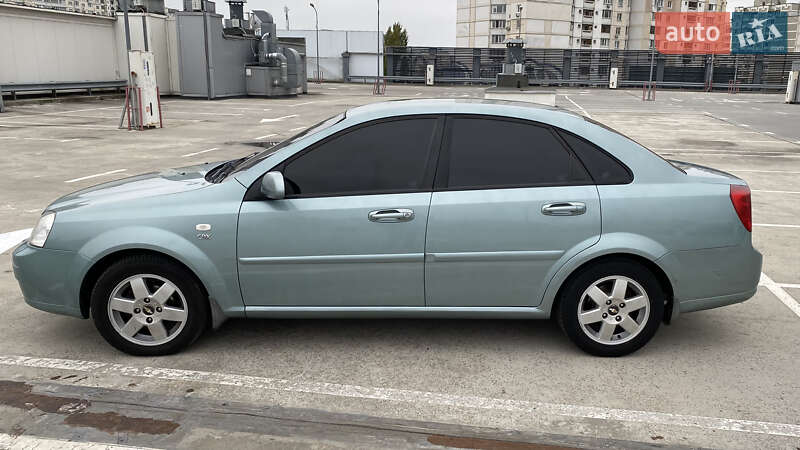 Седан Chevrolet Lacetti 2005 в Києві