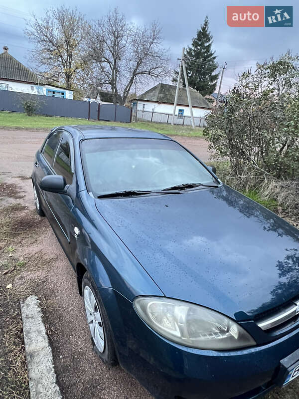 Хэтчбек Chevrolet Lacetti 2007 в Новоукраинке фото 2 Хэтчбек Chevrolet Lacetti 2007 в Новоукраинке