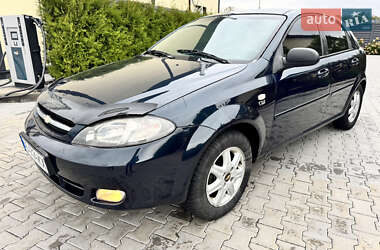 Хетчбек Chevrolet Lacetti 2007 в  фото 2 Хетчбек Chevrolet Lacetti 2007 в