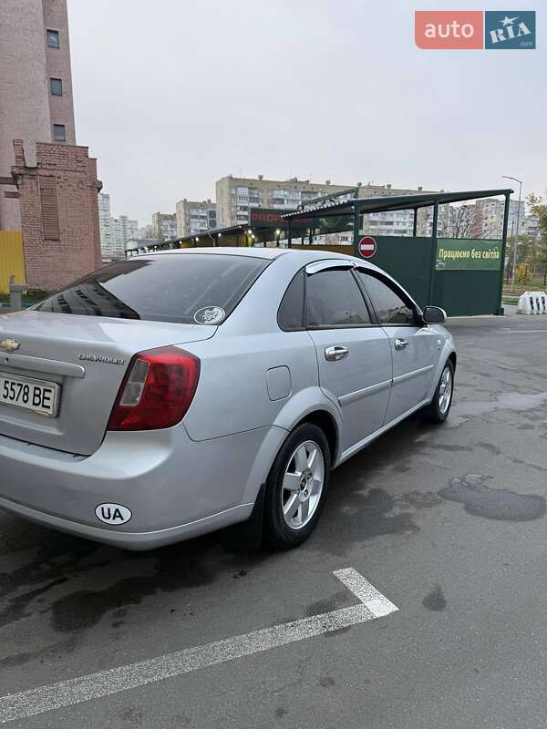 Седан Chevrolet Lacetti 2006 в Киеве