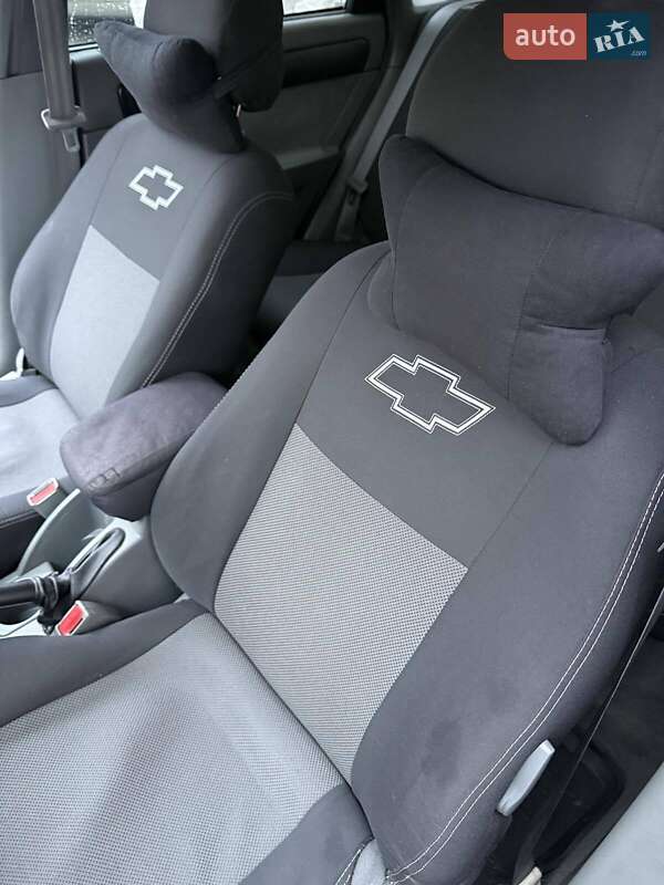 Седан Chevrolet Lacetti 2006 в Киеве