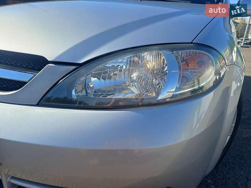 Хэтчбек Chevrolet Lacetti 2006 в Николаеве