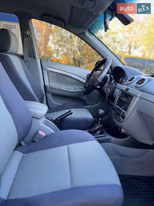 Хетчбек Chevrolet Lacetti 2006 в Миколаєві