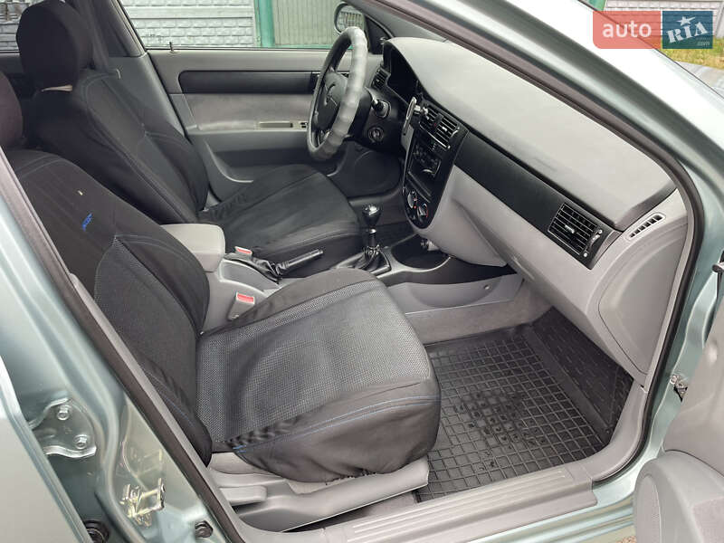 Седан Chevrolet Lacetti 2008 в Чернигове