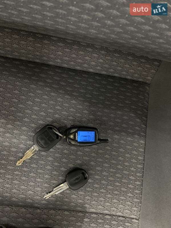 Хэтчбек Chevrolet Lacetti 2005 в Запорожье фото 12 Хэтчбек Chevrolet Lacetti 2005 в Запорожье