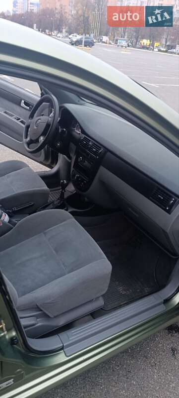 Седан Chevrolet Lacetti 2004 в Броварах