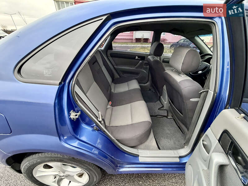 Седан Chevrolet Lacetti 2008 в Виннице