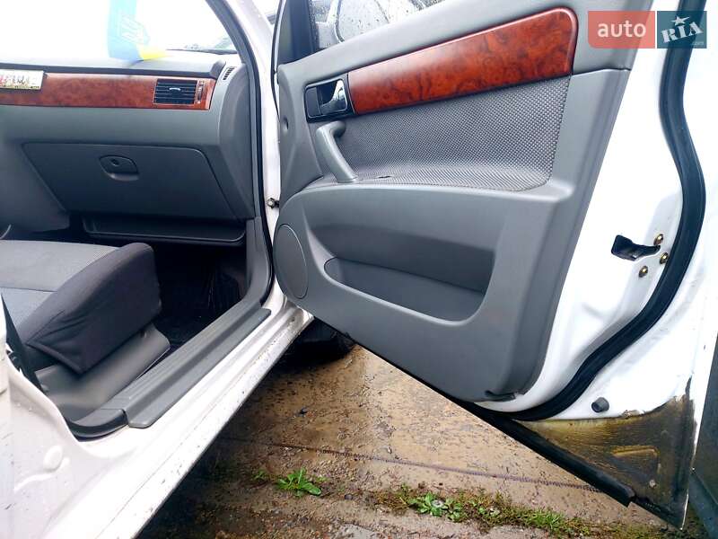 Седан Chevrolet Lacetti 2011 в Киеве